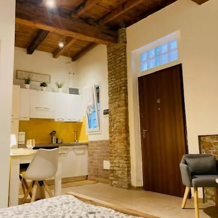 Apartamento Nel Cuore Di Ferrara